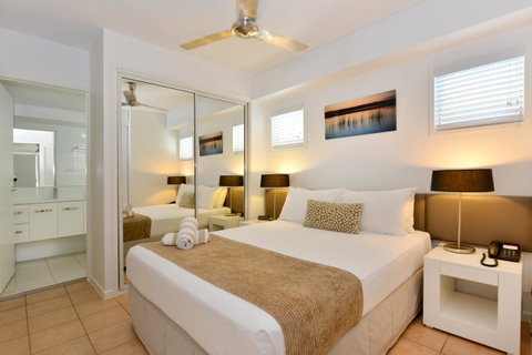 Port Douglas Apartments - Adults Only Oasis - Accommodation QLD 29