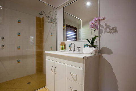 Cassawong Cottages - Accommodation QLD 11