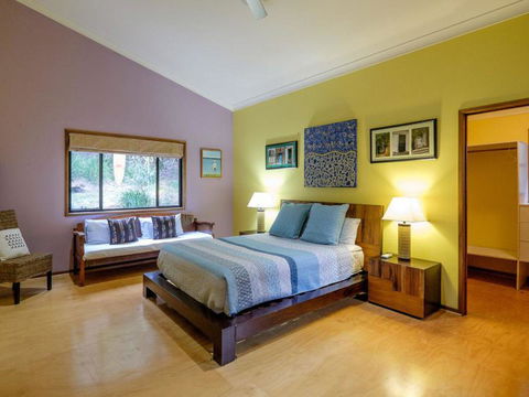 Five Bimba (Tractor House) - Accommodation QLD 7