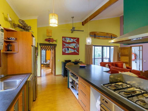 Five Bimba (Tractor House) - Accommodation QLD 1