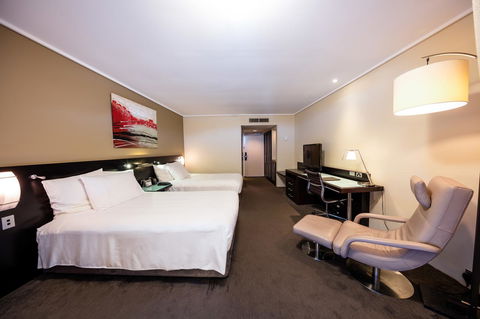 Hilton Cairns - Accommodation QLD 32
