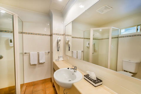 Shamrock Gardens Motel - Accommodation QLD 6