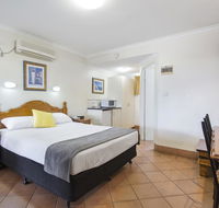Glenmore Tavern - Accommodation QLD