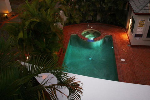 Burleigh On The Beach - Accommodation QLD 31