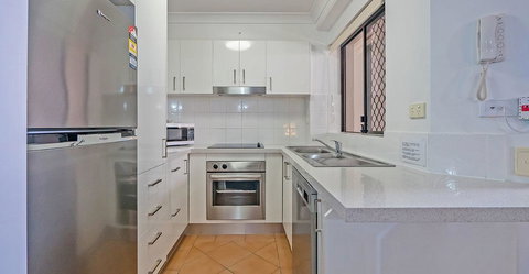 Burleigh On The Beach - Accommodation QLD 15