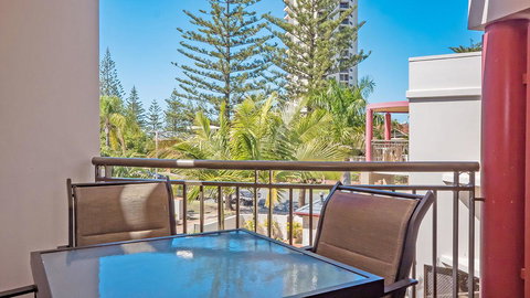 Burleigh On The Beach - Accommodation QLD 2
