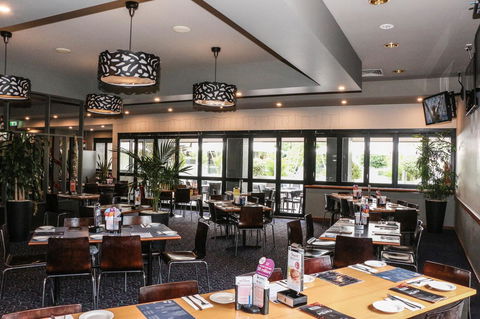 Salisbury Hotel Motel - Accommodation QLD 5