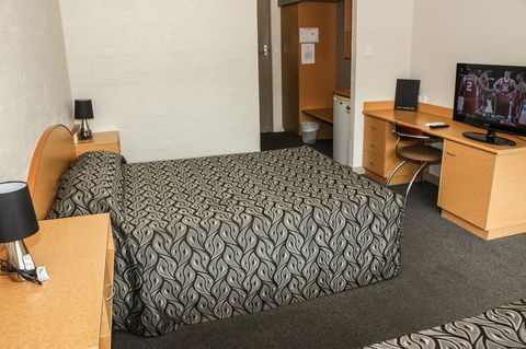 Salisbury Hotel Motel - Accommodation QLD 9