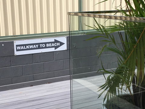Burleigh Palms Holiday Apartments - Accommodation QLD 11