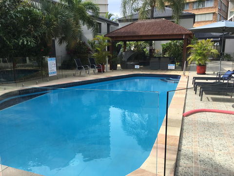 Burleigh Palms Holiday Apartments - Accommodation QLD 2