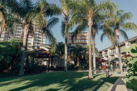 Burleigh Palms Holiday Apartments - Accommodation QLD 38