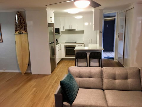 Burleigh Palms Holiday Apartments - Accommodation QLD 9