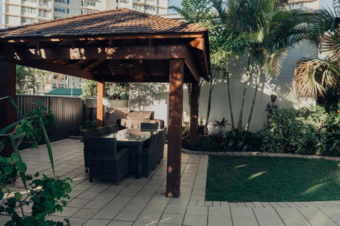 Burleigh Palms Holiday Apartments - Accommodation QLD 32