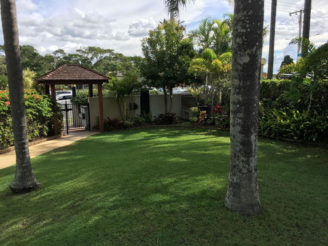 Burleigh Palms Holiday Apartments - Accommodation QLD 21