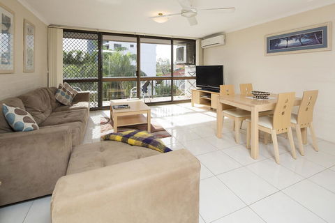 Burleigh Palms Holiday Apartments - Accommodation QLD 15