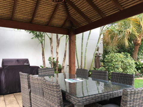 Burleigh Palms Holiday Apartments - Accommodation QLD 23