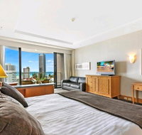Deluxe King Room in Gold Tower - Accommodation QLD