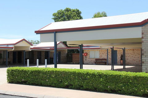 Midlander Motor Inn - Accommodation QLD 26
