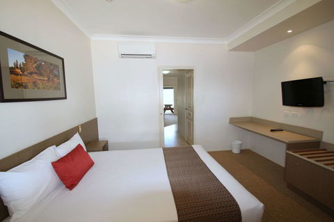 Midlander Motor Inn - Accommodation QLD 18