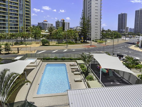 Surf 150 - Accommodation QLD 12