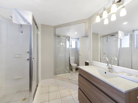 Surf 150 - Accommodation QLD 35