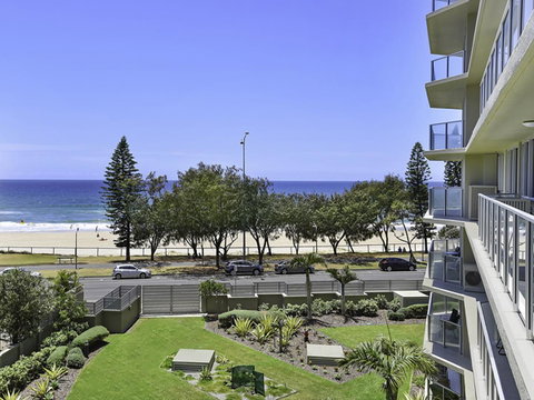 Surf 150 - Accommodation QLD 38