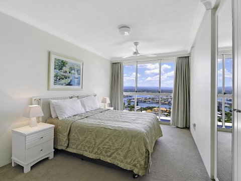 Surf 150 - Accommodation QLD 18