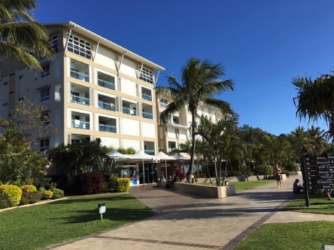 Beachfront Holiday Apartment To Rent For Short And Long Stays - Accommodation QLD 18