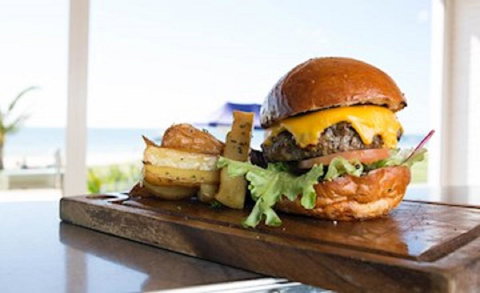 Beachfront Holiday Apartment To Rent For Short And Long Stays - Accommodation QLD 41