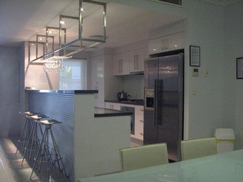 Beachfront Holiday Apartment To Rent For Short And Long Stays - Accommodation QLD 1