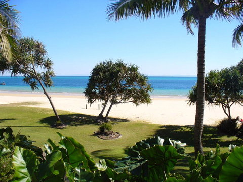Beachfront Holiday Apartment To Rent For Short And Long Stays - Accommodation QLD 28