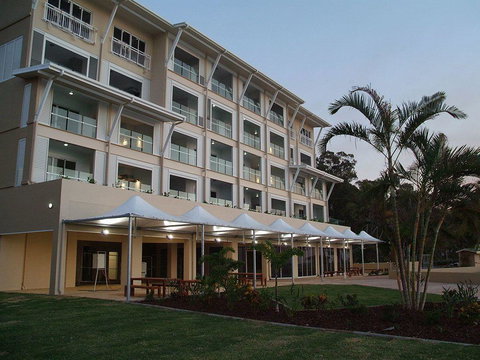 Beachfront Holiday Apartment To Rent For Short And Long Stays - Accommodation QLD 43