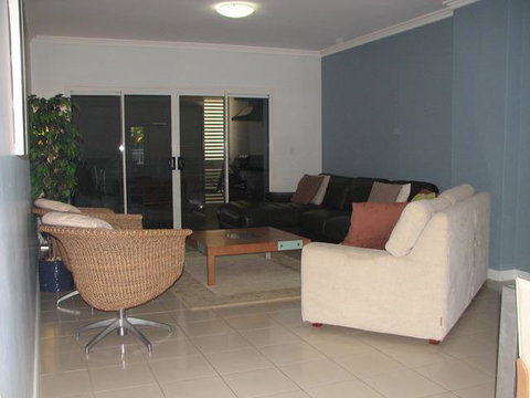 Beachfront Holiday Apartment To Rent For Short And Long Stays - Accommodation QLD 3