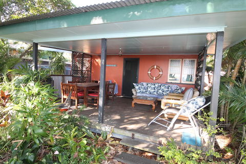 Signal Cottage - Accommodation QLD 2