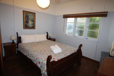 Signal Cottage - Accommodation QLD 8
