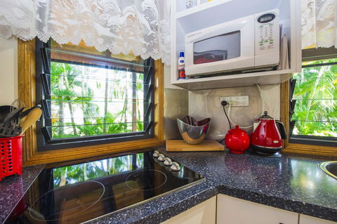 Magnetic Cottage - Accommodation QLD 5