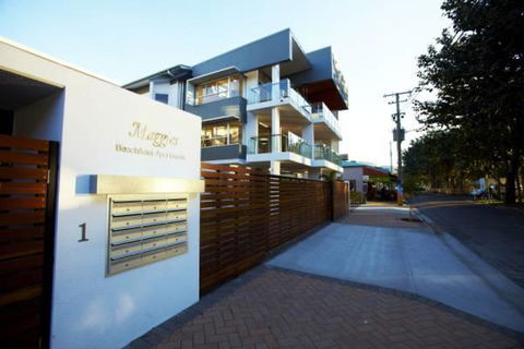 Maggies Beachfront Apartment 7 - Accommodation QLD 4