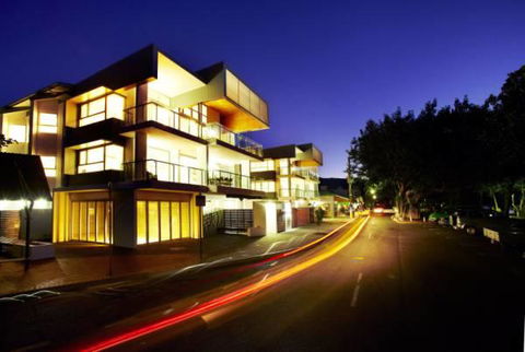 Maggies Beachfront Apartment 12 - Accommodation QLD 2