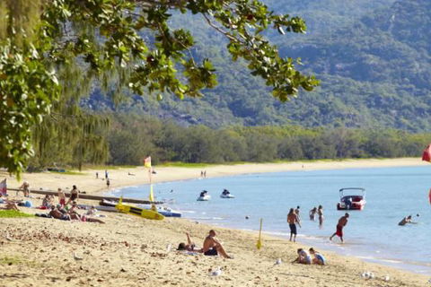 Maggies Beachfront Apartment 12 - Accommodation QLD 5