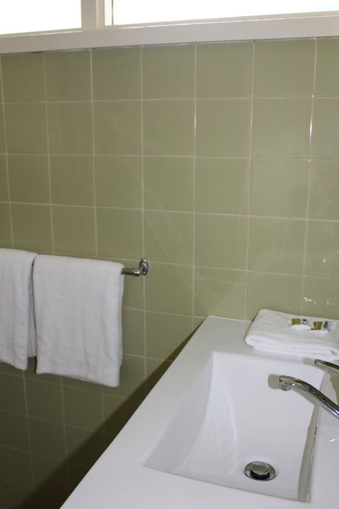 Arcadia Village Motel - Accommodation QLD 12
