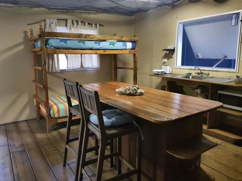 Arcadia Beach Guest House And Car Hire - Accommodation QLD 33