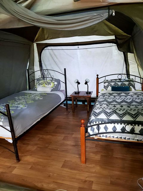 Arcadia Beach Guest House And Car Hire - Accommodation QLD 42