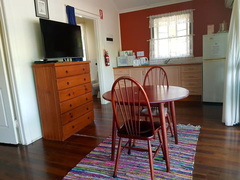Arcadia Beach Guest House And Car Hire - Accommodation QLD 37