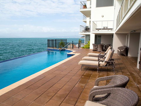 Grand Mercure Apartments Magnetic Island - Accommodation QLD 4