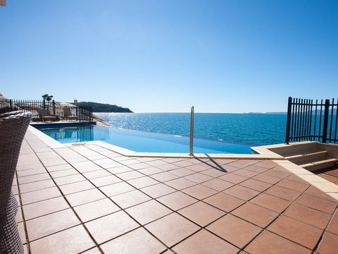 Grand Mercure Apartments Magnetic Island - Accommodation QLD 3