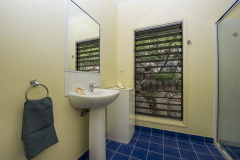 Manyana, 3 Opalia Court - Accommodation QLD 1
