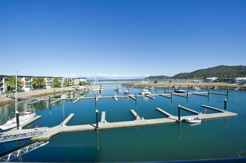 Blue On Blue Apartment 933 - Accommodation QLD 5