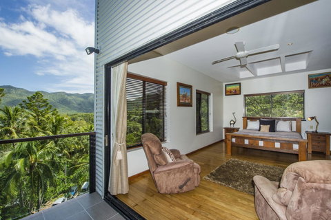 Nahmahlu - Accommodation QLD 6
