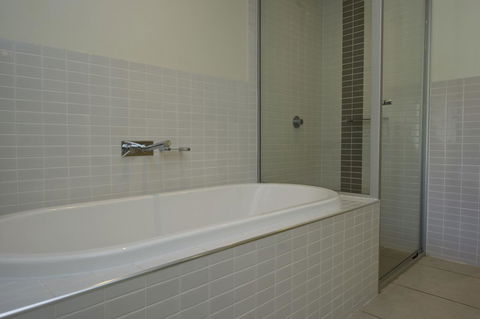 Blue On Blue Superior Studio Room 1241 - Accommodation QLD 7