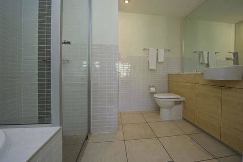 Blue On Blue Superior Studio Room 1241 - Accommodation QLD 5